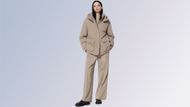 Hybrid Down Coat (Image via UNIQLO)